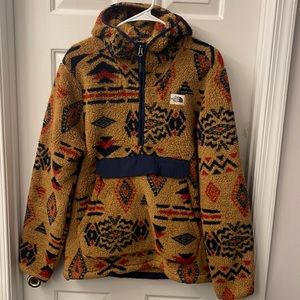 Out Long-Sleeve Sherpa Fleece Printed Campshire Pull-Over Hoodie